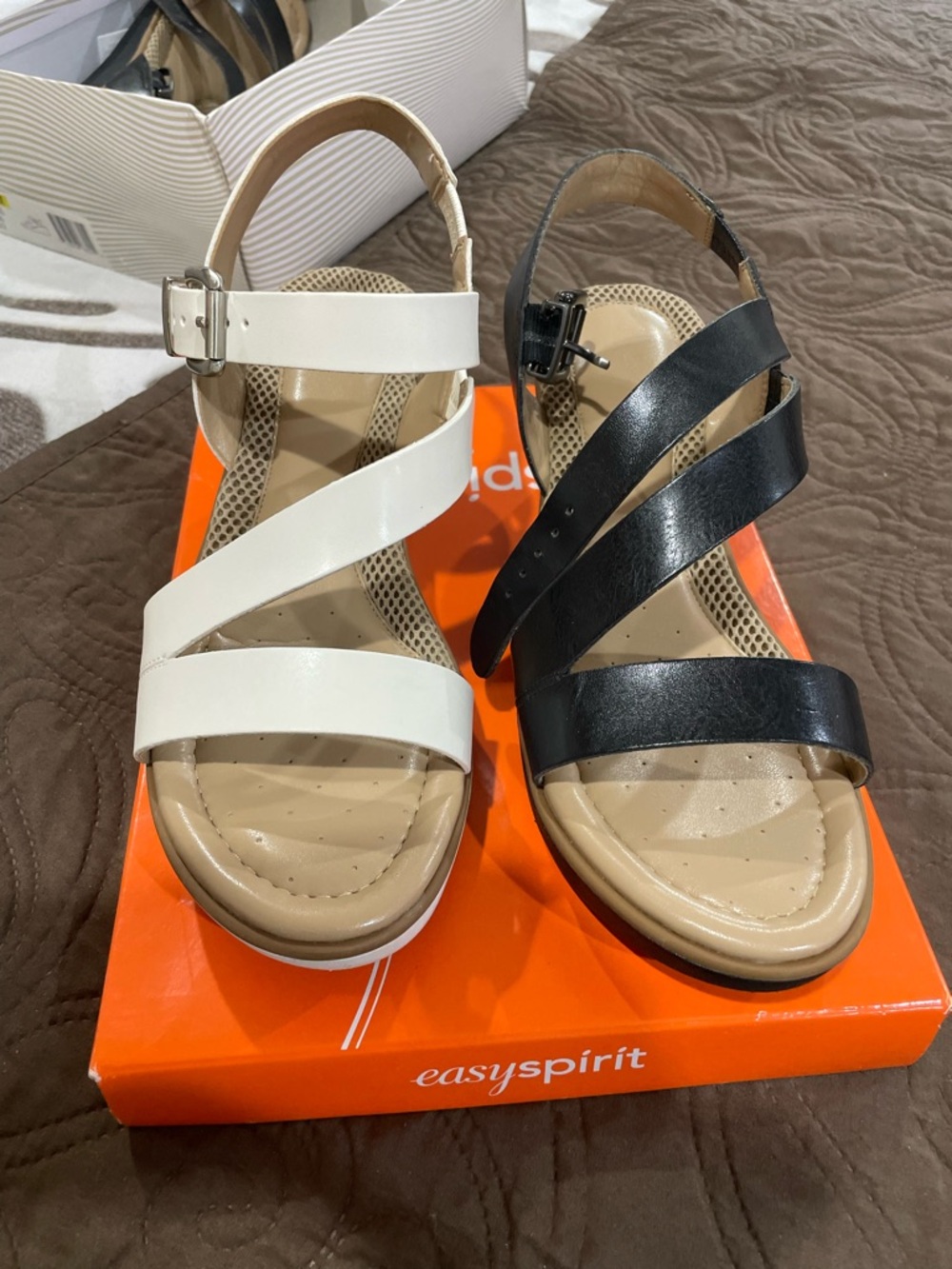 Easy Spirit Two-Tone Asymmetrical Strap Sandals — Black & White. Size 9